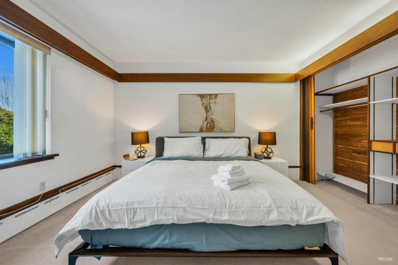 Historic Specious Home In Vancouver West Экстерьер фото