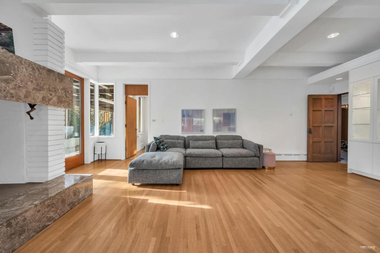 Historic Specious Home In Vancouver West Экстерьер фото
