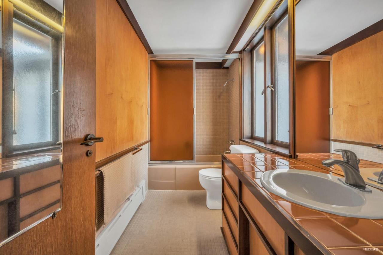 Historic Specious Home In Vancouver West Экстерьер фото