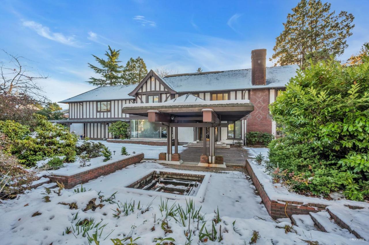 Historic Specious Home In Vancouver West Экстерьер фото